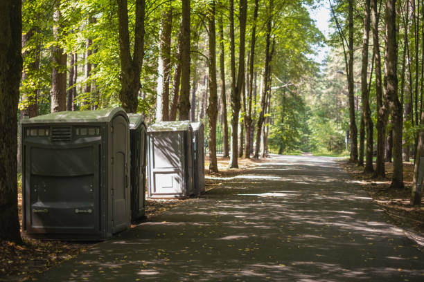 Porta potty delivery and setup in Lake Bluff, IL